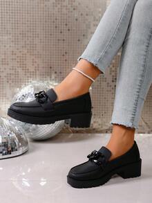 2025 Nuovi mocassini con suola spessa e tacco chunky, scarpe da donna piatte versatili e alla moda con punta tonda, scarpe casual comode slip-on con decorazione a farfalla