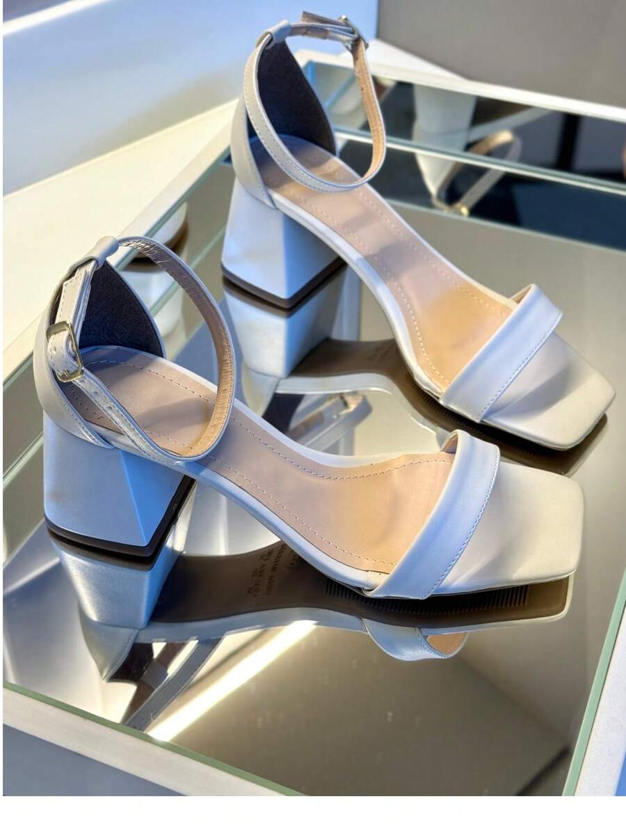 GISELE CLASSIC SANDAL WITH 6CM HEEL - White - View 1