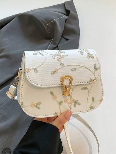 时尚女士手提包、甜美单肩迷你方形包、刺绣印花独特斜挎包、高端配饰钱包。