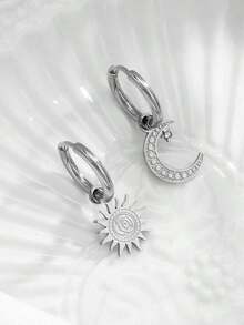 "1pc Silver Sun & Moon Pendant Earrings For Women – Gorgeous Stainless Steel Statement Jewelry With Celestial Design,  Fashion Dangle Earrings, Unique Daily & Party Accessory, Perfect Gift For Girlfriend, Wife, Mom, Friends & Astrology Lovers" - 銀色 - 查看 4