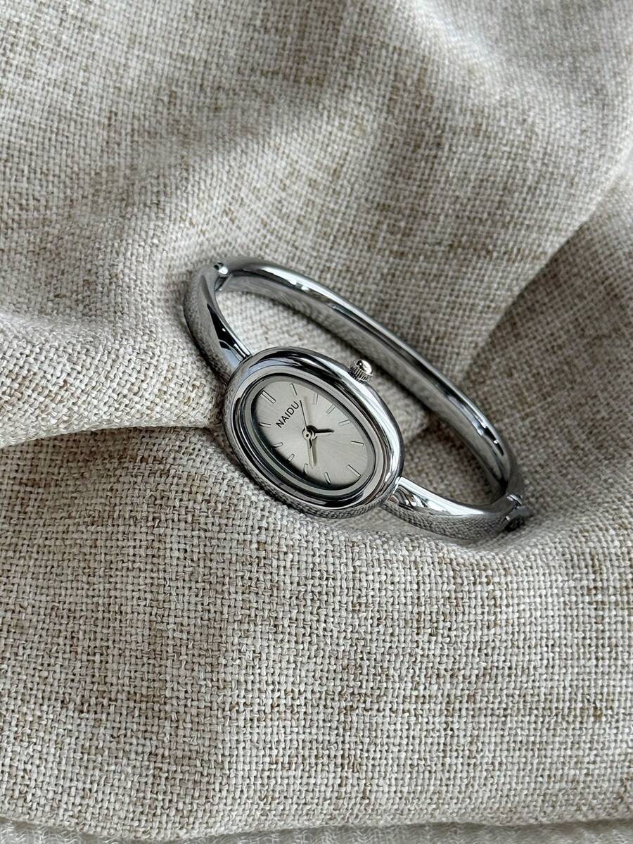 1pc Women's Elegant Oval Design Green Dial Silver & Gold Tone Fashion Casual Watch Bracelet Style - Silver - View 1