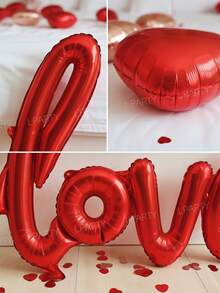 Conjunto com 24 balões gigantes vermelhos com a palavra "LOVE", ideais para decoração de festas de Dia dos Namorados. Disponíveis também em formato de coração nas cores vermelho e rosa (18 polegadas) e látex vermelho (10 polegadas). Perfeitos para presentes surpresa, decoração, pedidos de casamento, noivados, declarações de amor, aniversários e encontros românticos. - Multicolorido - Ver 5