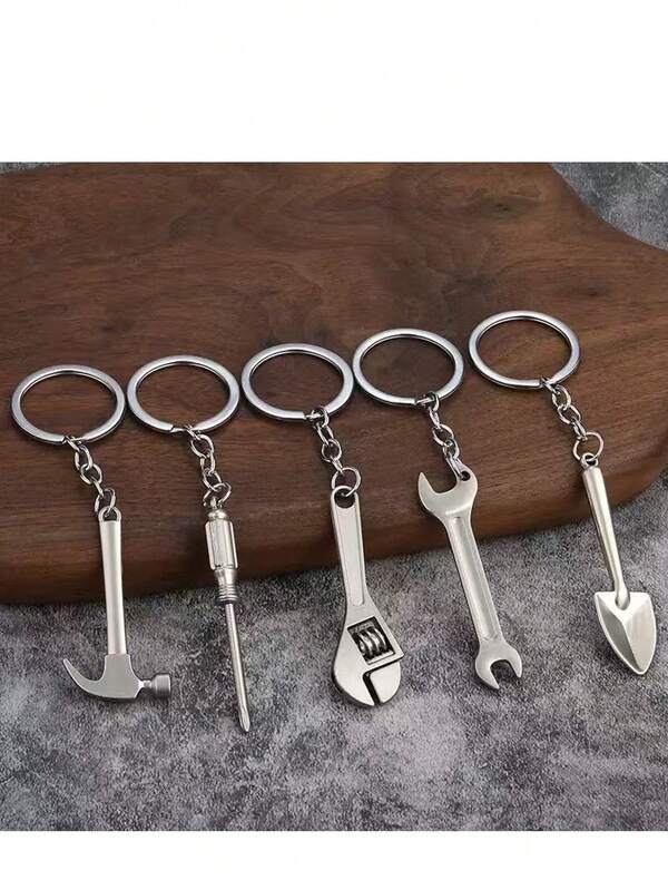 1 Piece/Set Mini Tool Keychain Set, Zinc Alloy Material, Street Style, Multi-Function Tool Pendant, Ideal Gift For Men And Women For Halloween Accessories, Teacher's Day, And Holiday Decorations. Christmas