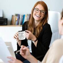 Taza de experto divertida "Por supuesto que hablo conmigo mismo" Taza de café divertida de 11 onzas para hombres Tazas de café divertidas para mujeres Taza de sarcasmo Taza de café No me hables, uso sarcasmo en el trabajo Taza Regalos de broma para Navidad