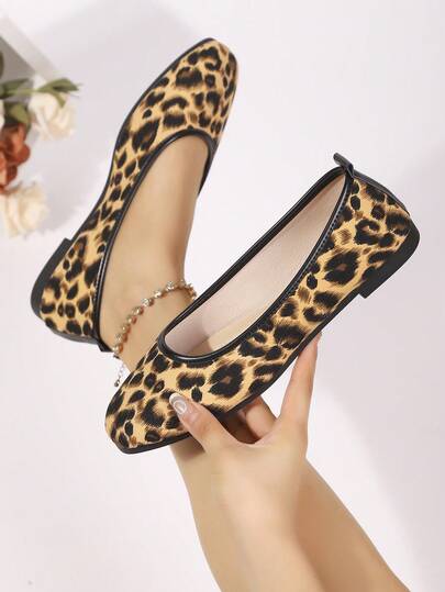 复古小众豹纹玛丽珍女鞋，休闲一脚蹬方头平底鞋，夏季户外风格，软底工作鞋