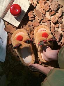 XIXITIAO 1 para uroczych pluszowych kapci z poroża renifera w kolorze czerwonym, unisexowe kapcie domowe z miękką podeszwą, kapcie dla pary, świąteczne płaskie kapcie z motywem renifera w kolorze czerwonym, wygodne i modne lekkie kapcie domowe - Brązowy - Zobacz 9