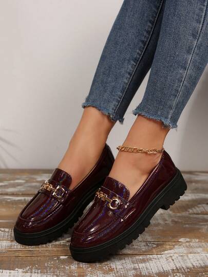 Women's Round Toe Thick Sole Loafers, Spring/Autumn British Style New Versatile Black Commuter Work Shoes, Plus Size, Non-Slip Rubber Outsole, Gold Chain Decor, Thick Sole Shoes