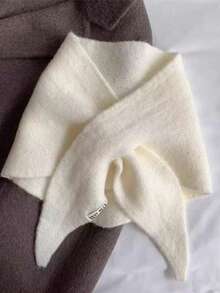 Écharpe triangulaire douce comme de la laine de mouton pour femmes avec col en fausse fourrure - Étole d'hiver chaude en gris clair/foncé, blanc, rouge, noir | Accessoire élégant et polyvalent non extensible pour tenues décontractées et habillées | Lavage à la main, entretien facile, mini écharpe pour femmes, grande écharpe pour femmes de haute qualité, écharpe pour femmes, écharpe, écharpe en fourrure, vêtement pour temps froid, étole , tissu léger, accessoire décoratif pour le cou, tenue de bureau pour robe - Multicolore - Voir 10