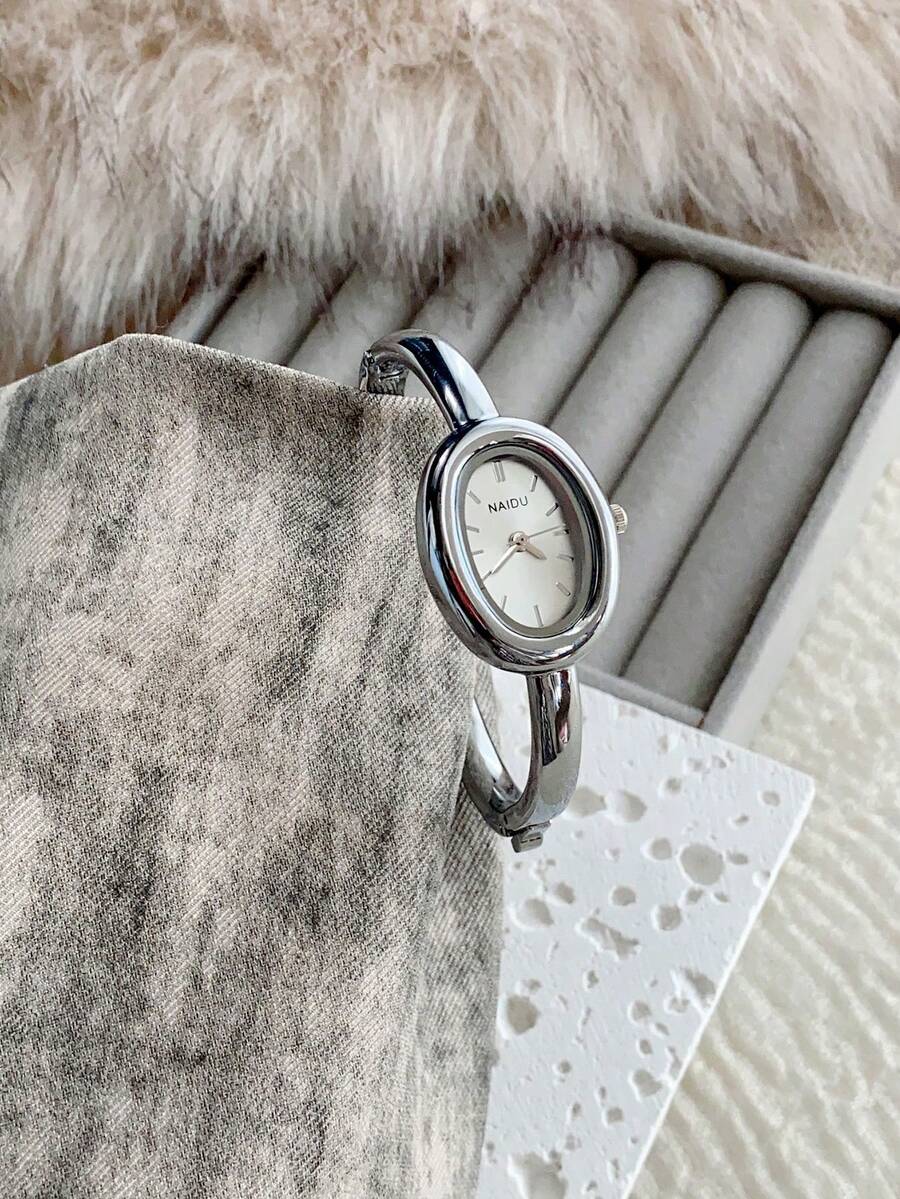 1pc Women's Elegant Oval Design Green Dial Silver & Gold Tone Fashion Casual Watch Bracelet Style - Silver - View 1