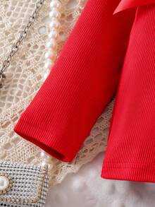 Bộ đồ thường ngày 3 món cho bé gái: Áo thun tay loe họa tiết sọc màu trơn, Chân váy denim cạp chun họa tiết bướm và Băng đô hình bướm - Đỏ - Xem 7