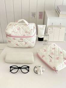 L/M/S Rosa Schleifenmuster Make-up Tasche Set, Blumen Kosmetiktasche, ästhetische Kulturtasche, Reise-Organizer für Frauen und Mädchen, große bedruckte Vintage-Steppdecken-Make-up-Tasche für Frauen, Hautpflege-Organizer-Tasche mit Blumendruck, Make-up-Organizer-Aufbewahrungstasche, Herbst-Uni-Essentials, Reise-Essentials, Urlaubsreise-Tasche für Frauen