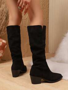 1 paire de bottes mi-mollet en tissu de couleur unie, décontractées. Bottes élastiques plissées, à bout pointu et talon épais. Convient pour les fêtes, le bureau, les mariages, l'automne/l'hiver - Noir - Voir 5