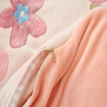 1pc Snowflake Fleece Floral & Cartoon Print Pink Duvet Cover, Warm & Reversible For Bedroom Bedding, Suitable For Spring, Autumn & Winter