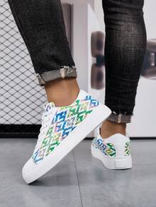Unisex Graffiti Lace-Up Skateboard Shoes, Versatile Casual Fashion Sneakers For Couples, Suitable For All Seasons