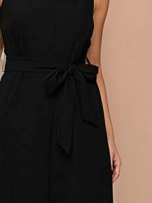 Elegant Linen Pantaloon Jumpsuit With Wide Legs And Discreet Pockets. TAILORED OVERALL WITH POCKET AND BELT. - 黑色 - 查看 2