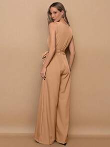 Elegant Linen Pantaloon Jumpsuit With Wide Legs And Discreet Pockets. TAILORED OVERALL WITH POCKET AND BELT. - 杏色 - 查看 2