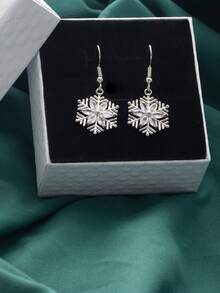 1 par de pendientes únicos de copo de nieve navideño, diseño delicado y de moda, adecuados para uso diario