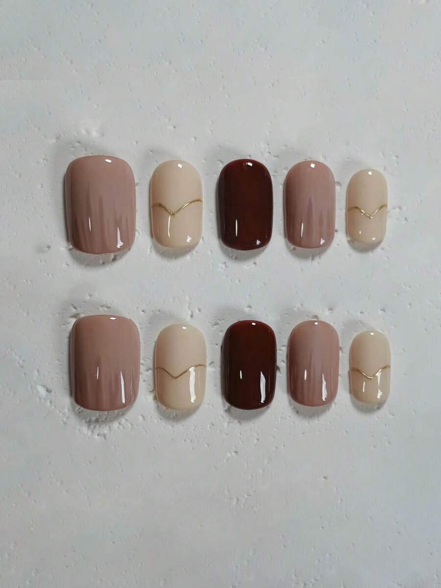 10 pezzi di unghie finte corte a forma ovale, realizzate a mano, di colore bianco crema e marrone, in stile semplice e versatile con linee semplici, adatte per donne e ragazze, per l'autunno, l'inverno, festival, San Valentino, feste e uso quotidiano