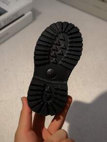 最新时尚儿童短靴，幼儿鞋平底侧拉链冬季新款真皮男童靴女童靴婴儿靴 - 黑色 - 查看 9