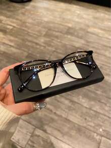 Luxurious Ladies' Flat Blue Light Glasses  I've Found A Treasure!! Elegant Glasses To The Core,A Pair Of Glasses That Will Make Your Heart Flutter,Suitable For All Face Shapes, Making The Face Look Smaller,High-End And Luxurious Tortoiseshell Color Spectacle Frame,Blue Light Glasses For Woman Men Safety Glasses Blue Light Blocking Glasses  Protection Computer Gaming Glasses   Women Cute Light Weight Red Frame Oversized Non Prescription Small Face Square Cat Eye  Reduce Eye Fatigue On Computers, TVs, Phones, And Games, Suitable For Computer Lense Screen Protector Plain Glasses   Clear Lens Glasses Blue Light   Light Blocking Glasses Blue Light Glasses Light Glasses For For Women Men  Light Glasses For    Glasses For Women  99 Blue Light  Glasses For Woman  Blue Light  Glasses Women/Men, Fashion Round  Frame UV Ray Filter Computer Gaming Glasses Computer Glasses - Anti Eyestrain & UV Glare Protection Anti Glare - 豹紋 - 查看 3