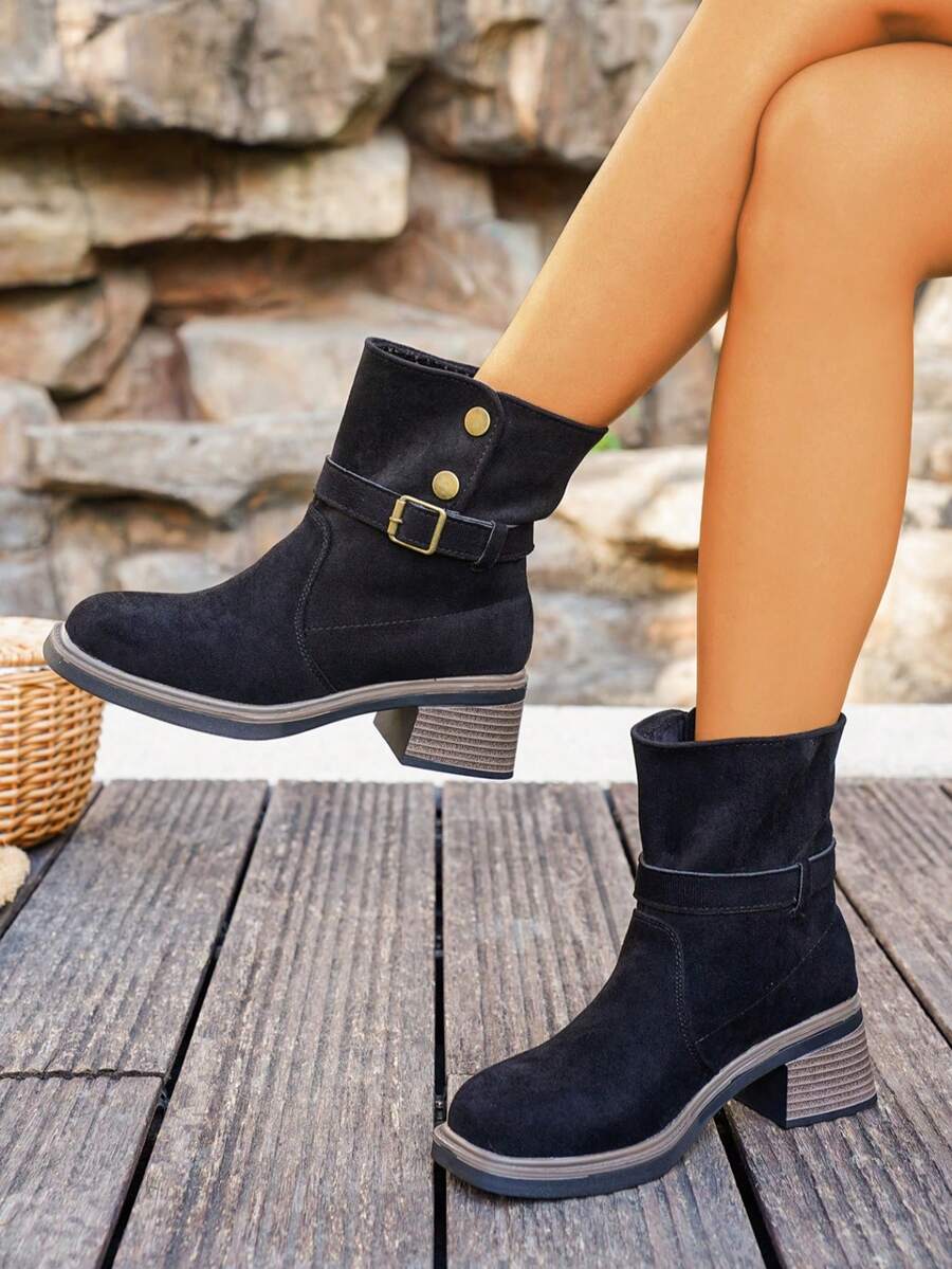 Westlicher Stil Schnallen Urlaubs Flip-Flop Cowboy Stiefel, High Heel Knie-hohe Stiefel, Plateau-Absatz Stiefel für Frauen, schwarze Plateau-Stiefel mit Schnalle und quadratischer Zehenform