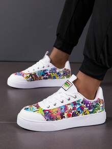 Unisex Graffiti Lace-Up Skateboard Shoes, Versatile Casual Fashion Sneakers For Couples, Suitable For All Seasons