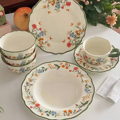 1 套手绘复古花卉陶瓷餐具套装，包括杯子和碟子、盘子、碗，适用于法国复古风格的咖啡、甜点、酸奶、意大利面，适用于餐厅、客厅、咖啡厅、面包店