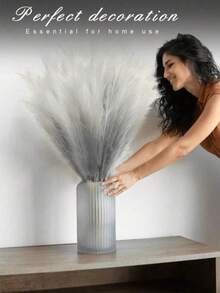 Conjunto de 7 ou 14 unidades de capim-dos-pampas artificial, 55 cm, flores artificiais fofas para decoração boho, decoração de casa, decoração de outono, enchimento de vasos, adequado para casa de campo, casamento (cinza degradê), decoração de outono, plantas artificiais. - Preto - Ver 3