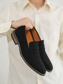 男士海军蓝绒面革乐福鞋，商务休闲一脚蹬鞋，经典便士带正装鞋，适合春秋季节穿着