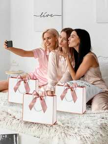 10 قطع / 5 قطع / 1 قطعة - أكياس هدايا من ورق الكرافت بطراز المناظر الطبيعية، أكياس تسوق، أكياس تغليف (مع مقابض)، حقائب مزينة بفيونكات، ، رأس السنة الجديدة، حفلات الزفاف، أكياس تغليف هدايا عيد الميلاد، أكياس تسوق ذات لون واحد بسيطة، سلع تجارية صغيرة، أرخص البضائع، الحفلات، حفلات الزفاف في فصل الخريف والشتاء، الحفلات الخارجية خلال موسم الزفاف، حفلات العطلات، صناديق هدايا المجوهرات في الخريف