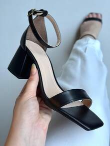 GISELE CLASSIC SANDAL WITH 6CM HEEL - màu đen - Xem 5