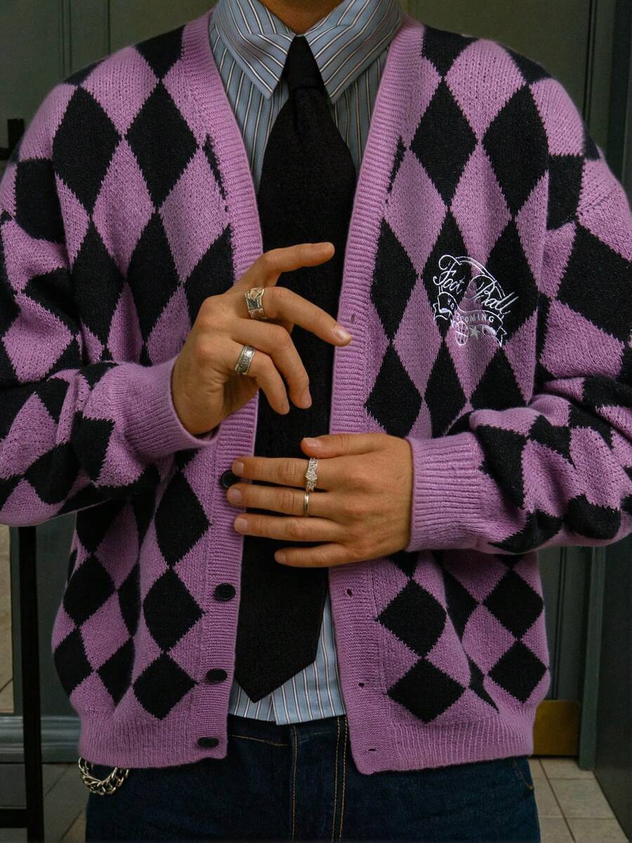 ANDREILEE 秋冬新款男士休闲宽松纯色棋盘格英文字母复古浪漫街头风V领纽扣罗纹针织长袖开衫 - 紫色 - 查看 1