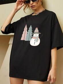 Camiseta con estampado de muñeco de nieve caprichoso y bosque perenne para mujer, camiseta de manga corta cómoda y suave para celebraciones festivas. - Negro - Ver 1