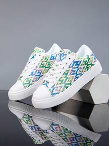 Unisex Graffiti Lace-Up Skateboard Shoes, Versatile Casual Fashion Sneakers For Couples, Suitable For All Seasons
