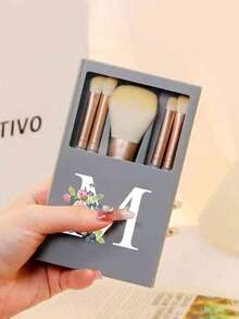 5 Stücke/Set tragbarer Makeup-Pinsel-Set mit Spiegel, Muster mit weißen Gänseblümchen Buchstaben A-Z, verpacktes Makeup-Pinsel-Set, multifunktionaler Makeup-Pinsel mit Spiegelbox, Mini-Multifunktions-Makeup-Stift, Foundation-Makeup-Pinsel, Lidschatten-Pinsel, Grundlagen-Beauty-Tool-Mischpinsel. Der Makeup-Organizer-Ständer enthält Makeup-Pinsel, praktisches Mädchen-Geschenk-Makeup-Tool-Set, ideal als Geschenk, tragbare Reiseutensilien, Reisebedarf, Pinsel-Set, Makeup-Pinsel-Set, Makeup-Set komplett, Makeup-Pinsel-Set, komplettes Makeup-Set, Pinsel-Set, Makeup-Pinsel-Set, Makeup-Geschenkset, Set