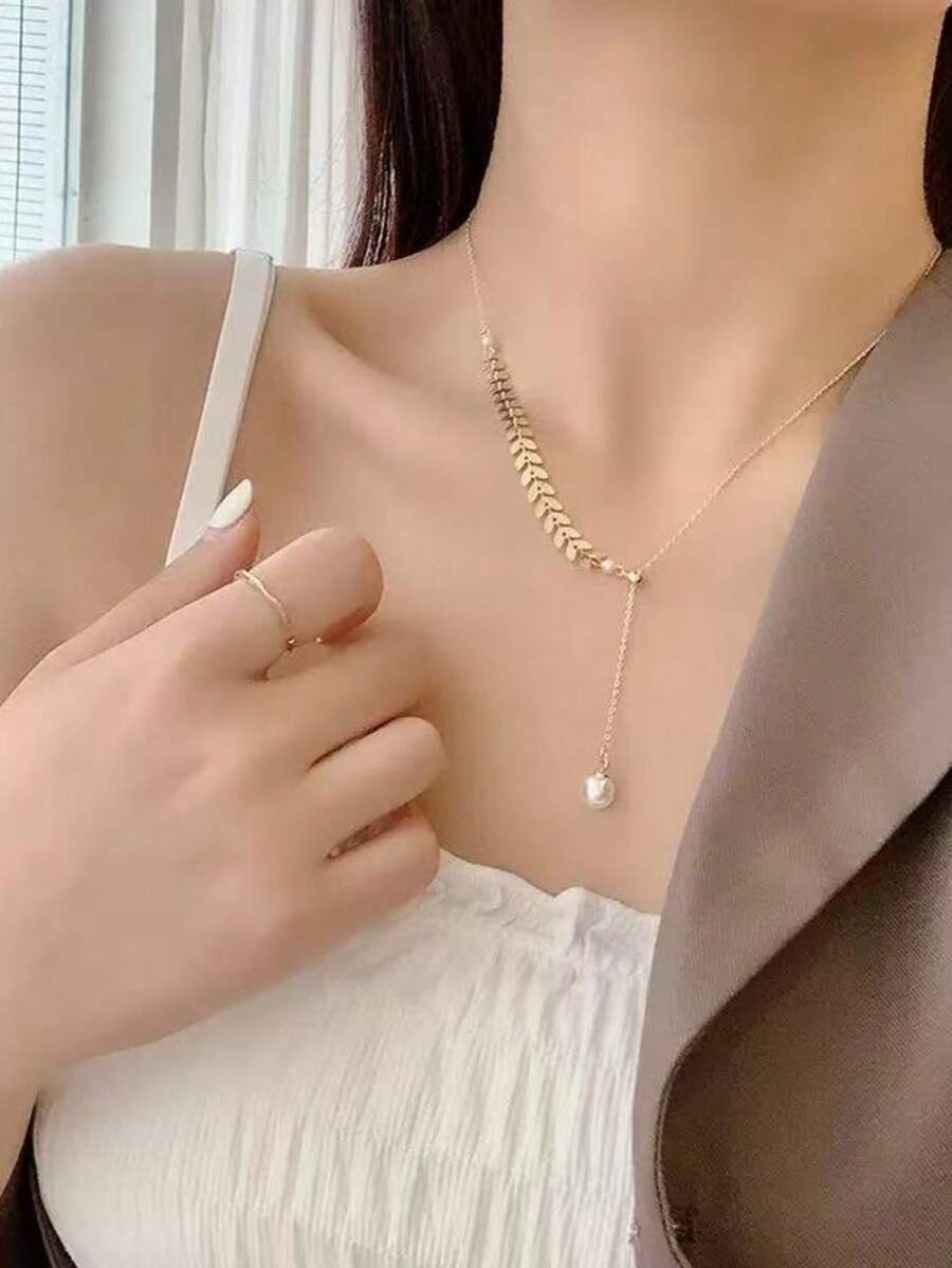 مجموعة مجوهرات 3 قطع من تصميم بسيط تتكون من قلادة، أقراط، وسوار من اللؤلؤ والقمح، طراز أنيق