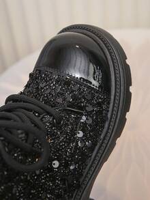 1 par de botas de cuero brillante y elegantes para niños y niñas, botas cálidas para exteriores, botas casuales para niños pequeños, botas para todas las estaciones