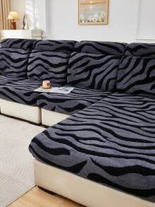 1 pieza Funda de cojín de sofá antiensuciamiento de tela suave y esponjosa con estampado de cebra, tela de jacquard de felpa gruesa con contraste de colores negro y gris, adecuada para cubrir el respaldo, 1/2/3/4 plazas o chaise longue de sofá en otoño/invierno