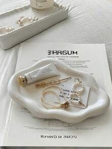 1pc Cloud Shaped Tray, Nordic Style Jewelry Storage Tray, Jewelry Collection Decorative Tray, Jewelry Display Tray, Women's Gift, Home Decor Bedroom Decor, Elegant Cloud-Shaped Ceramic Tray - Single Layer Luxury Jewelry And Perfume Display Stand, Jewelry Tray, Home Living Room Office Key Storage - Perfect Gift For,Cute Cartoon Shooting Props Jewelry Storage Plate Display Plate Gifts For Women, Back To School.