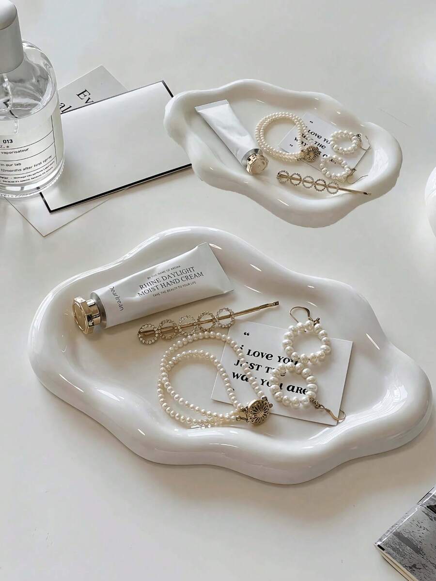 1pc Cloud Shaped Tray, Nordic Style Jewelry Storage Tray, Jewelry Collection Decorative Tray, Jewelry Display Tray, Women's Gift, Home Decor Bedroom Decor, Elegant Cloud-Shaped Ceramic Tray - Single Layer Luxury Jewelry And Perfume Display Stand, Jewelry Tray, Home Living Room Office Key Storage - Perfect Gift For,Cute Cartoon Shooting Props Jewelry Storage Plate Display Plate Gifts For Women, Back To School.