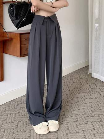 轻盈高腰喇叭裤，宽松版型，褶裥设计，适合通勤和约会，优雅女性的休闲长裤，春夏款