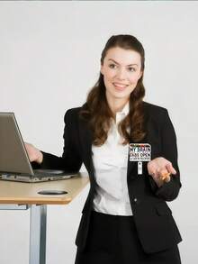 1pc The "Fun 'Brain Multi-Tabs' 2D Acrylic Expandable ID Pin" Is Made Of 2D Acrylic Material. Its Design Inspiration Comes From The Fun Text "MY BRAIN HAS TOO MANY TABS OPEN" And The Colorful Tab Shapes. It Has A Lively And Creative Style.