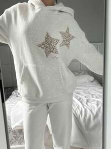 标语星形豹纹印花宽松女式长袖卫衣/套头衫，带口袋，适合秋冬季节穿着。宽松插肩袖设计，套头款式，适合夜间外出/休闲/办公/居家/街头/旅行/机场/早午餐等场合。秋冬季女装，可爱、卡哇伊、Y2K、街头风、教师装、机场时尚。 - 淺灰色 - 查看 6