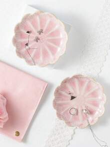 1pc 4.45-Inch Ceramic Flower Petal Jewelry Tray Holder, Storage Dish For Necklaces, Nordic Creative Reactive Glaze Japanese Style High-End Elegant Gradient Lotus Flower Shaped Flat Dish, Suitable For Hotels, Jewelry Stores, Restaurants, Offices, Exhibitions, Kitchens, Living Rooms, Bathrooms, Home Decor, Jewelry, Hair Accessories, Daily Items, Fragrance, Back To School.