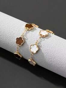 2pcs Classic White & Black Clover Bracelets, Fashionable, Elegant, Vintage, Suitable For Daily, Commute, Parties, Gifts For Friends. The Black One Has A Protective Layer That Can Be Peeled Off Before Wearing. - Multicolor - View 5