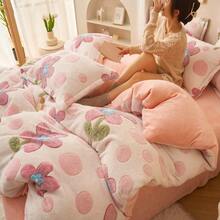 1pc Snowflake Fleece Floral & Cartoon Print Pink Duvet Cover, Warm & Reversible For Bedroom Bedding, Suitable For Spring, Autumn & Winter