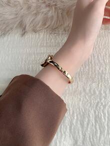 1件装女士优雅椭圆形设计绿色表盘银色和金色时尚休闲手镯手表 - 金色 - 查看 4