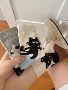 4 Pairs Autumn New Cute Cartoon Cat Heel Design Versatile Stylish Mid-Calf Socks