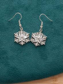 1 par de pendientes únicos de copo de nieve navideño, diseño delicado y de moda, adecuados para uso diario