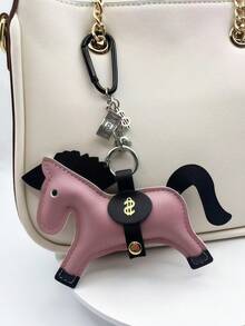 1 件全新皮革马吊坠装饰优雅可爱的马装饰女士手提包单肩包背包寓意“财富来得快”多色可选适合所有季节的贴心礼物 Y2K